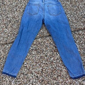 Frame distressed denim jeans.. Le Gargon Crop .. frayed bottoms